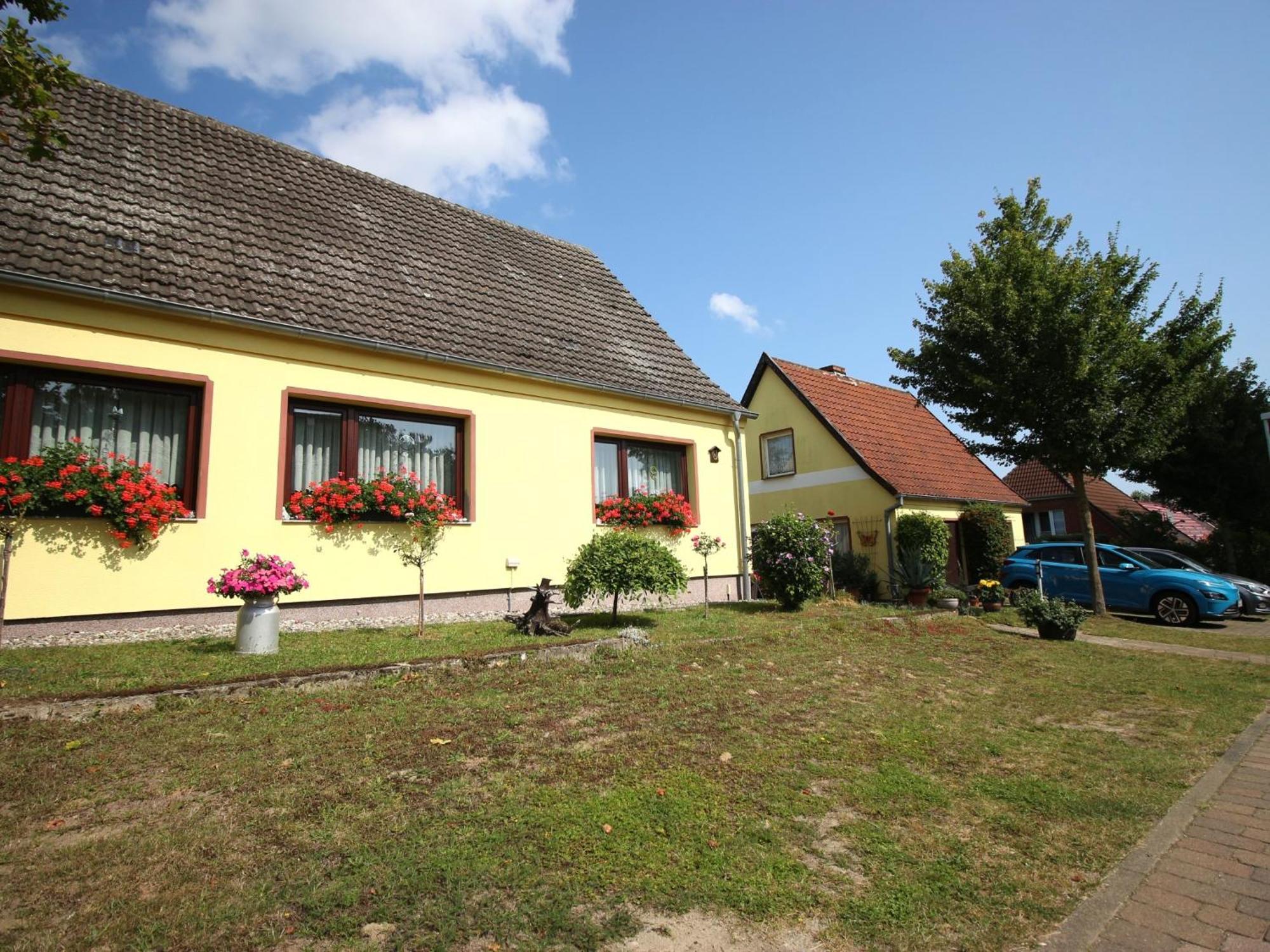 Ferienwohnung Familie Schmidt Bergen Auf Rugen Buitenkant foto