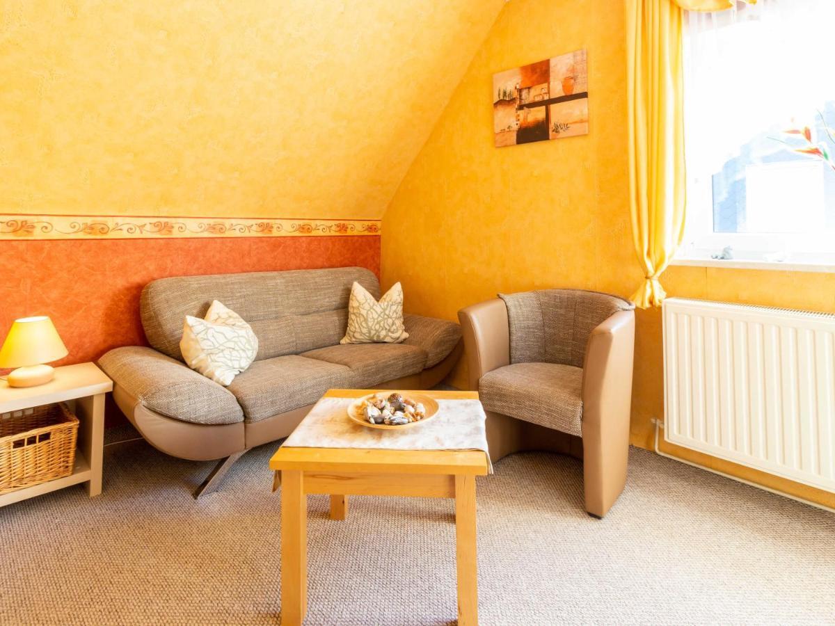 Ferienwohnung Familie Schmidt Bergen Auf Rugen Buitenkant foto